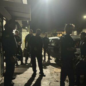 PCGO prende suspeitos de tráfico e apreende munições durante cumprimento de mandados