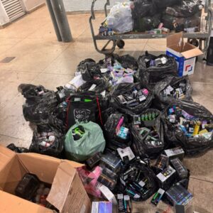 PCGO realiza operação contra comercialização ilegal de cigarros eletrônicos em Goiânia