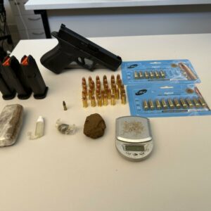 Polícia Civil cumpre mandado de busca domiciliar e apreende autor por tráfi