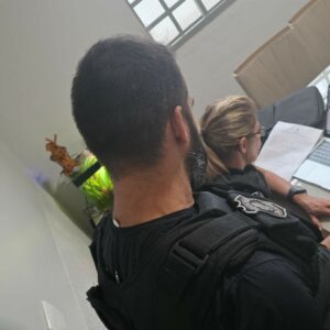 PCGO deflagra operação em 7 estados brasileiros e cumpre 61 ordens judiciais contra organização criminosa e lavagem de dinheiro