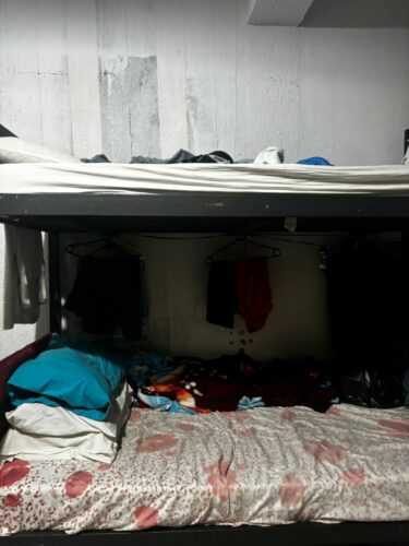 PCGO e Vigilância Sanitária fiscalizam instituição para idosos em Goiânia e constatam diversas irregularidades