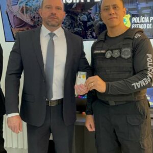 PCGO entrega mais de 1700 carteiras de identidade funcional &agrave; Pol&iacute;cia Penal de Goi&aacute;s