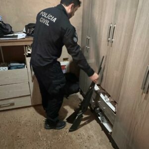 PCGO prende investigados por tentar matar homem em porta de distribuidora de Novo Gama