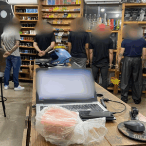 PCGO apreende cigarros eletr&ocirc;nicos avaliados em aproximadamente R$10 mil em tabacaria de Goi&acirc;nia