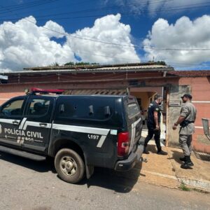 PCGO cumpre mandado e apreende armas de fogo, muni&ccedil;&otilde;es e aparelhos eletr&ocirc;nicos em Niquel&acirc;ndia