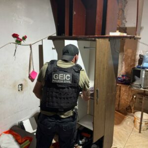 PCGO desarticula ponto de venda em distribuidora 24h de Luziânia