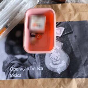 PCGO e PMGO apreendem grande quantidade de medicamentos ilegais para emagrecimento e prendem duas mulheres em Chapad&atilde;o do C&eacute;u