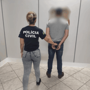 PCGO prende empresário por estelionato na venda de veículos e apreende arma de uso restrito em Aparecida de Goiânia