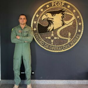 Piloto da PCGO conclui formação técnica em helicóptero na Divisão de Operações Aéreas da PCDF