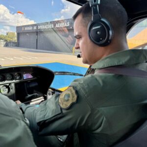 Piloto da PCGO conclui formação técnica em helicóptero na Divisão de Operações Aéreas da PCDF