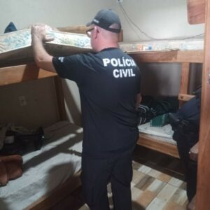 Pol&iacute;cia Civil cumpre mandado em investiga&ccedil;&atilde;o por posse ilegal de arma de fogo e amea&ccedil;a&nbsp;