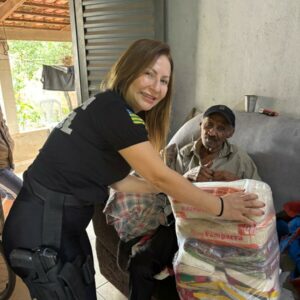 Pol&iacute;cia Civil promove a&ccedil;&atilde;o Natal Solid&aacute;rio em apoio a pessoas idosas