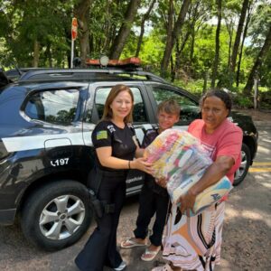 Pol&iacute;cia Civil promove a&ccedil;&atilde;o Natal Solid&aacute;rio em apoio a pessoas idosas