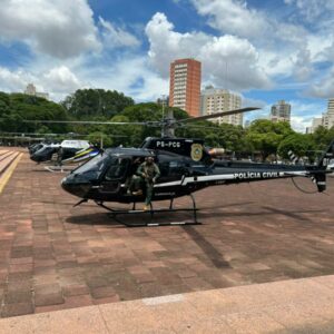 Governo de Goi&aacute;s entrega novo helic&oacute;ptero &agrave; Pol&iacute;cia Civil em solenidade oficial
