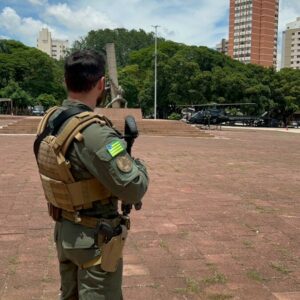 Governo de Goi&aacute;s entrega novo helic&oacute;ptero &agrave; Pol&iacute;cia Civil em solenidade oficial