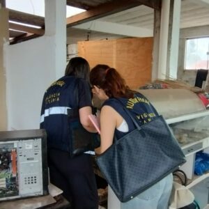 PCGO fecha f&aacute;brica clandestina de alimentos e retira mais de 1,4 tonelada de produtos impr&oacute;prios do mercado em Goi&acirc;nia