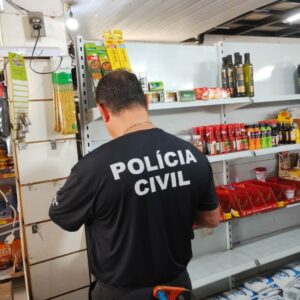 PCGO fecha f&aacute;brica clandestina de alimentos e retira mais de 1,4 tonelada de produtos impr&oacute;prios do mercado em Goi&acirc;nia