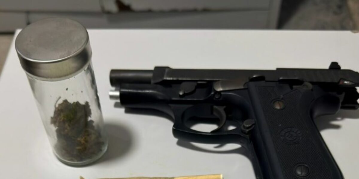 PCGO prende homem em flagrante por posse ilegal de arma de uso restrito e tráfico de drogas