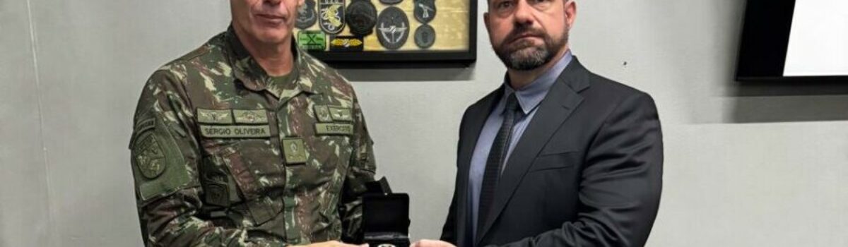 PCGO recebe visita institucional do Comandante de Operações Especiais do Exército às instalações da CORE/GT3