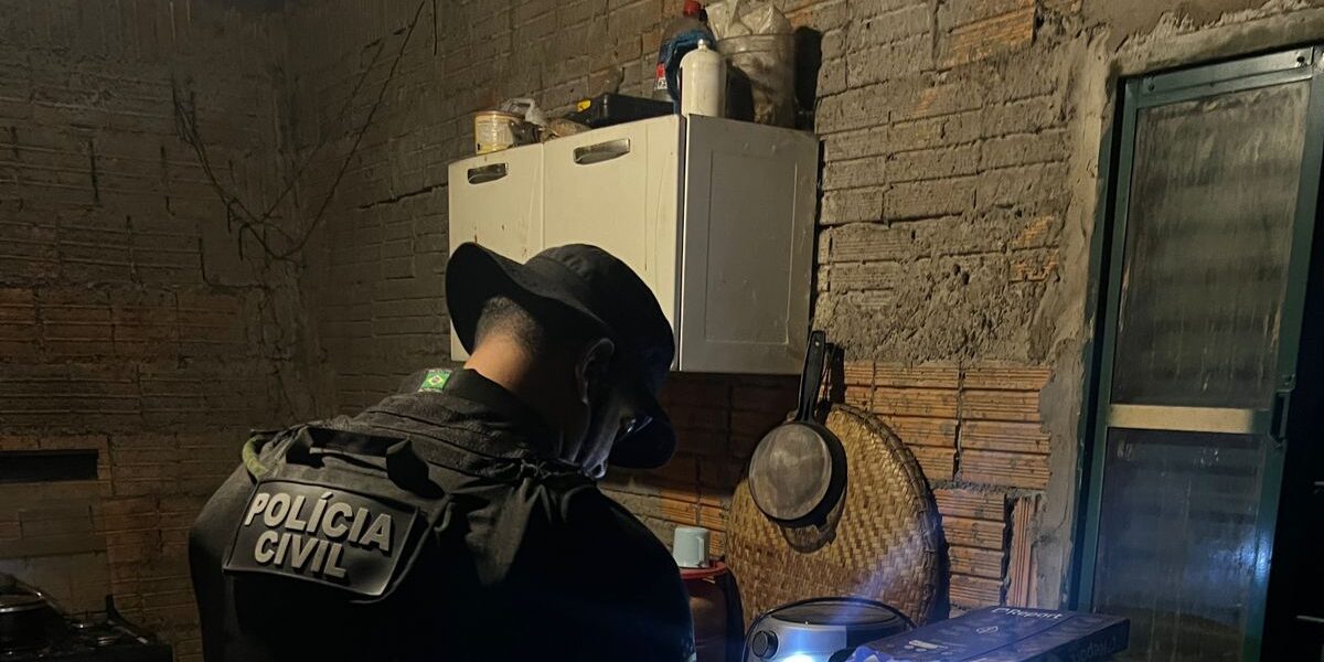 Polícia Civil cumpre mandados de busca na comunidade Kalunga e apreende arma de fogo