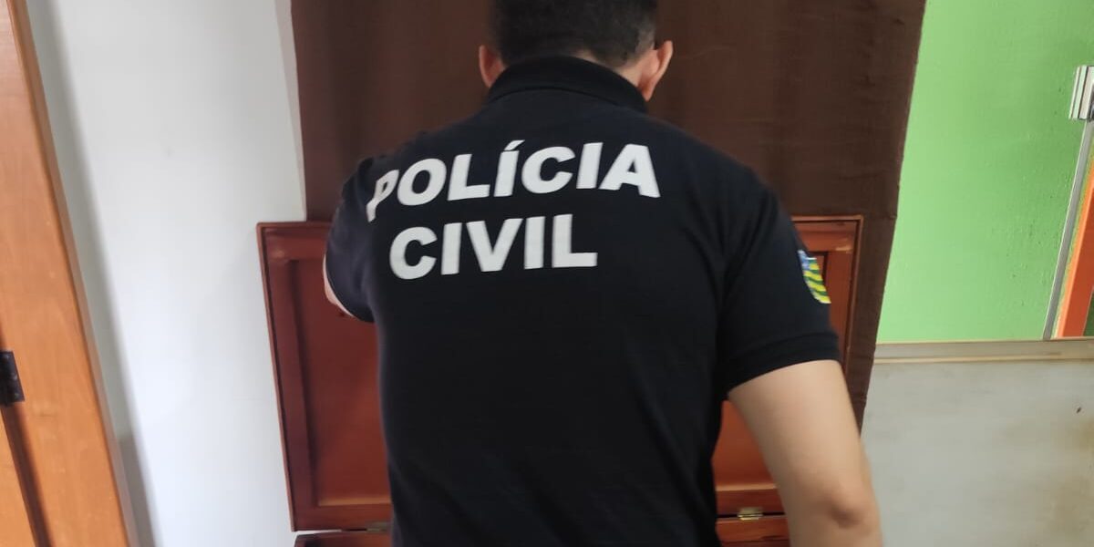 PCGO prende técnica de enfermagem investigada por estelionato em Aparecida de Goiânia
