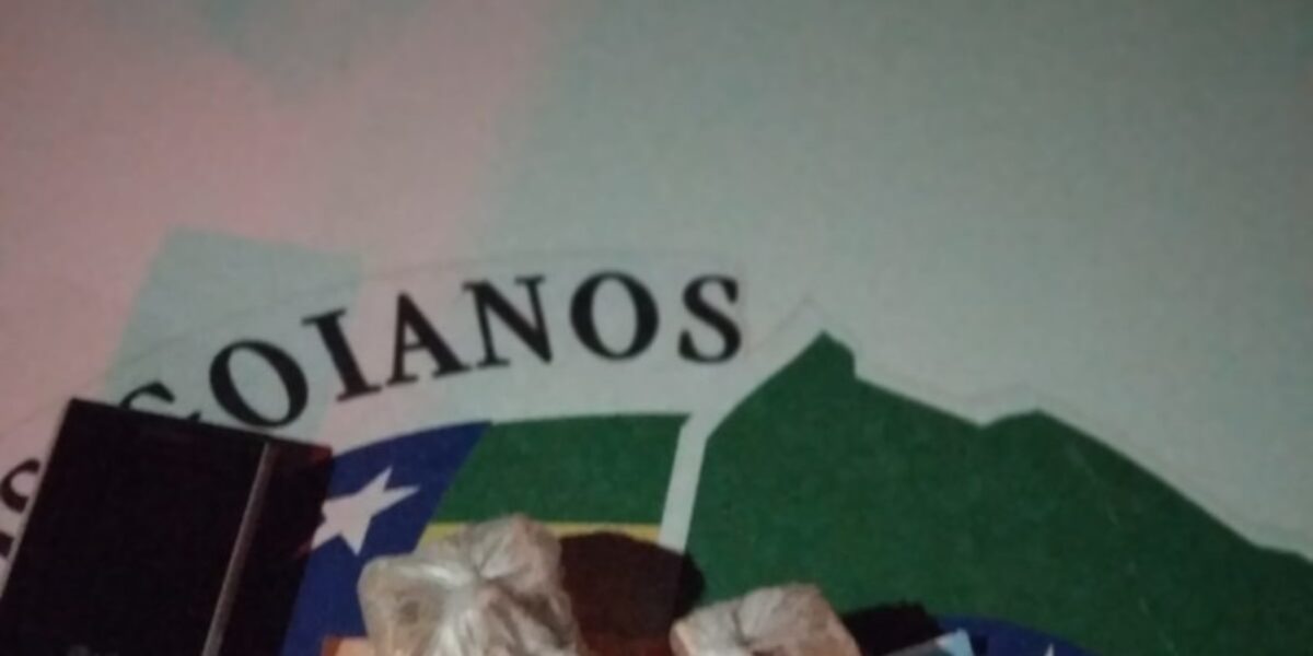 Após denúncia anônima, PM prende traficante em Trindade