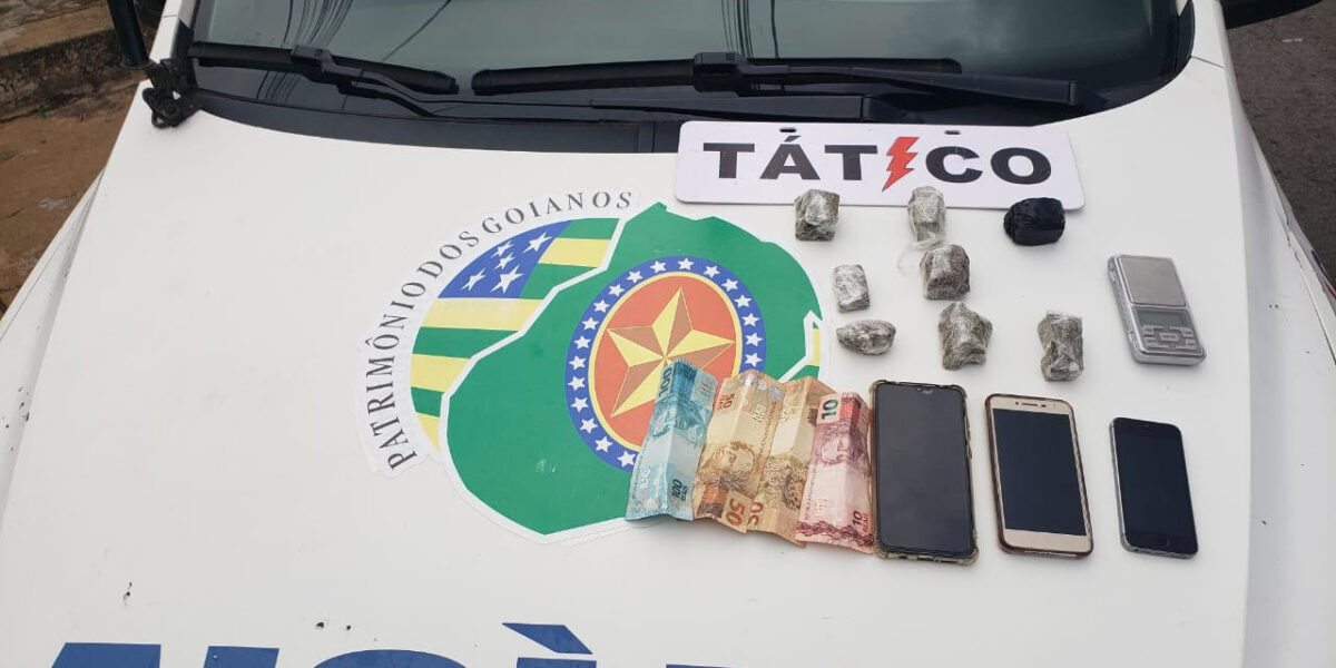 Policiais do 18º BPM prendem dupla de traficantes