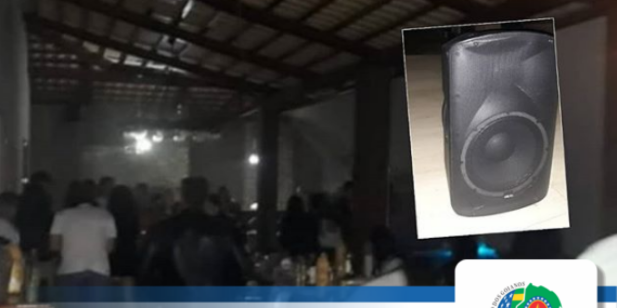 Polícia militar encerra festa em Aparecida de Goiânia.