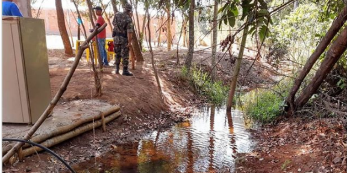 PM no combate a construção irregular em área de preservação ambiental.