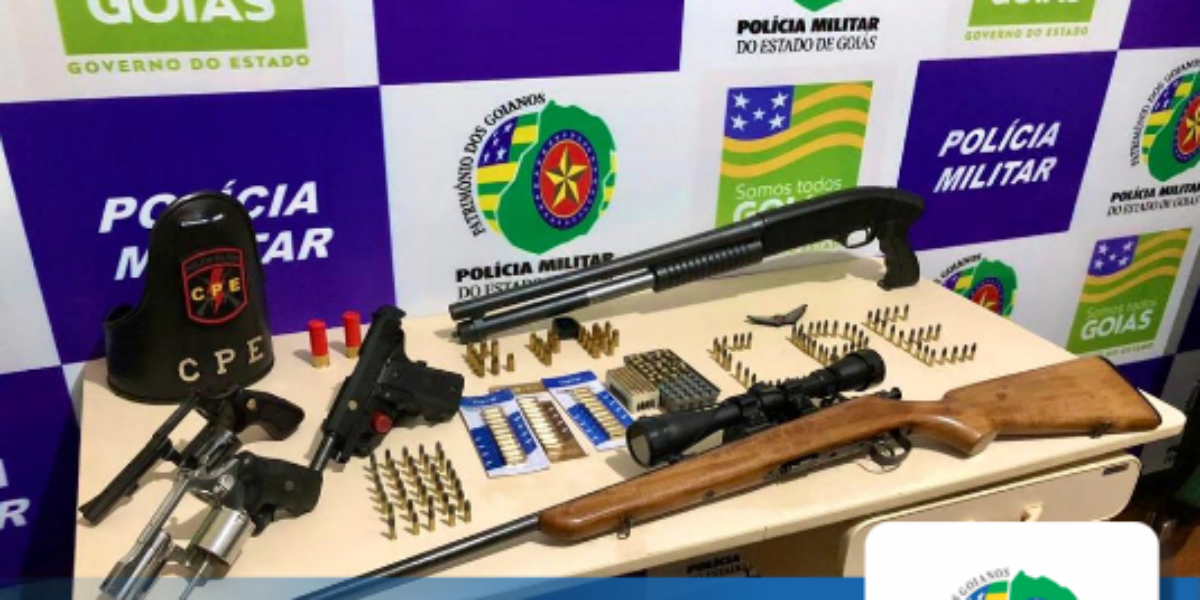 Policiais Militares em  Rio Verde prendem homem que comercializava ilegalmente armas  de diversos calibres.