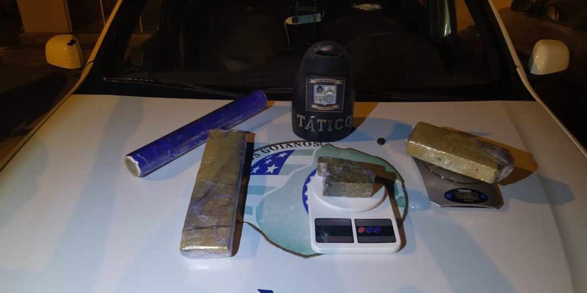 13º BPM prende traficante de drogas e apreende dois quilos de entorpecente, em Aparecida de Goiânia