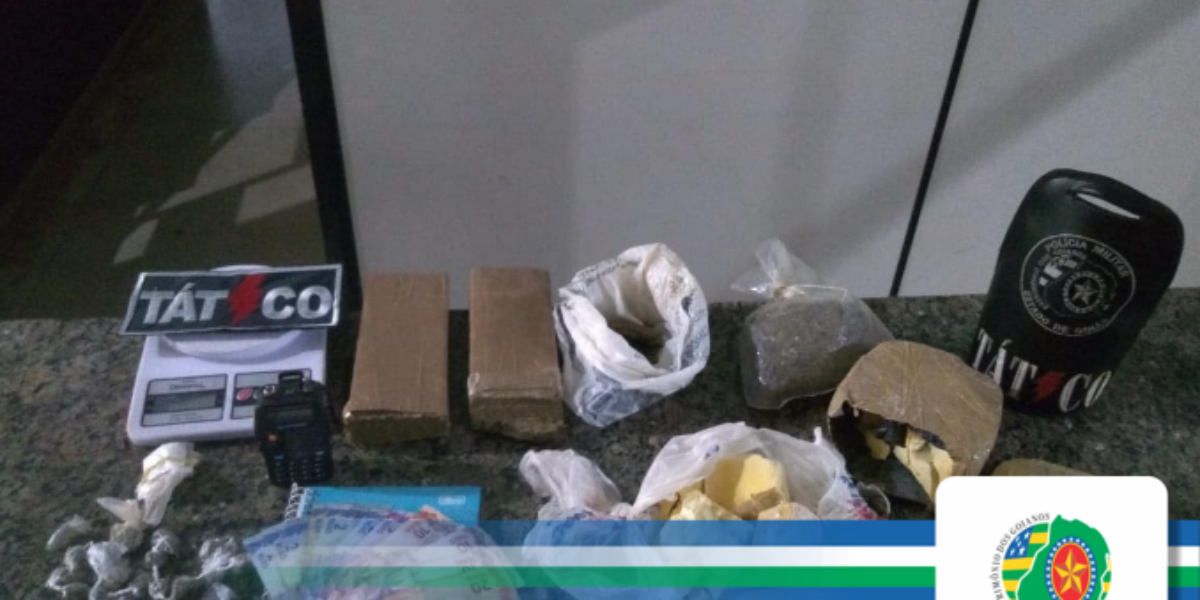 PM prende mulher com sacola cheia de drogas em Antônio do Descoberto