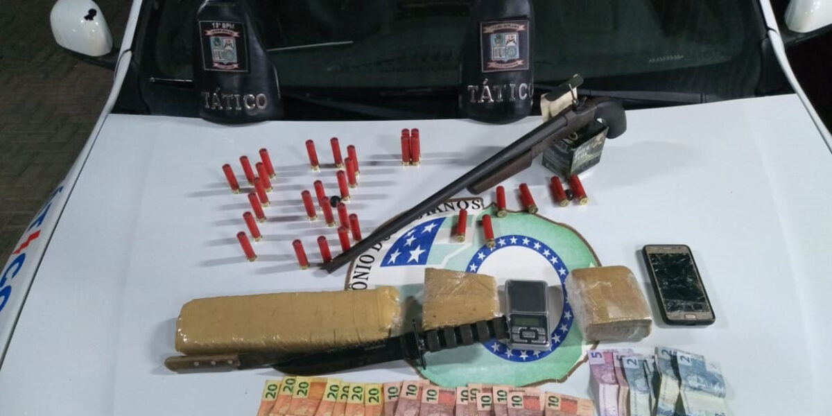PMs do 13º BPM apreendem droga, arma de fogo, munição, dinheiro e prendem traficante de drogas