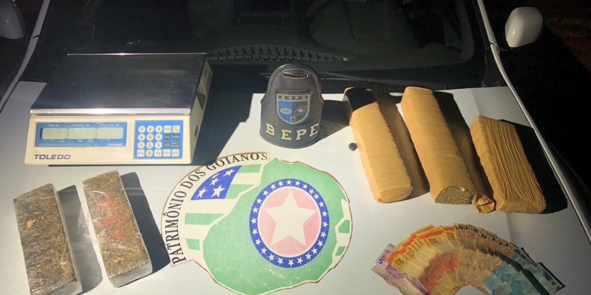 Policiais militares do BEPE apreendem 4,5kg de maconha