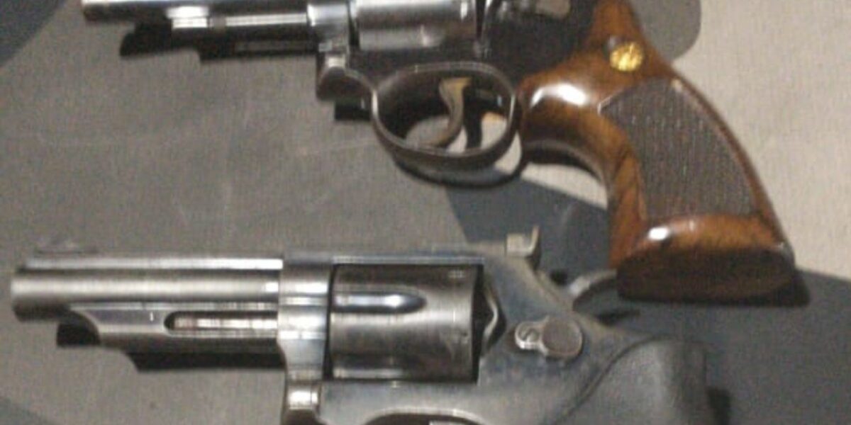 CHOQUE Apreende Duas Armas de Fogo em Goiânia-GO