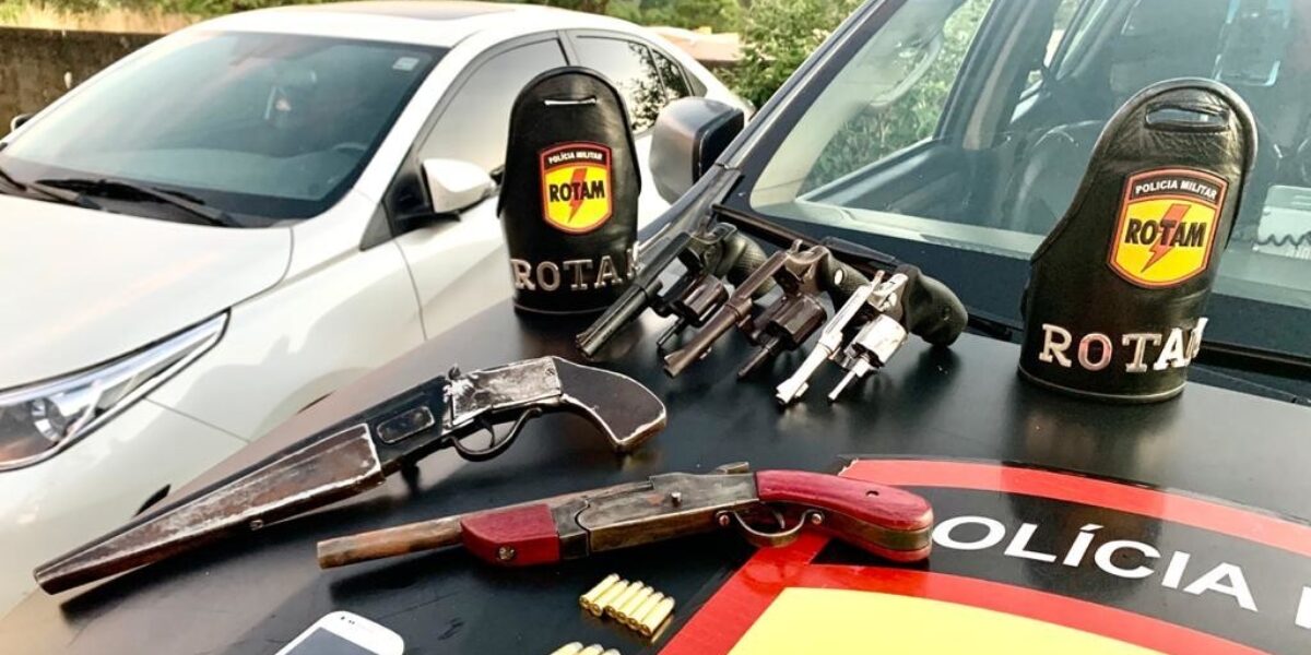 ROTAM prende criminoso faccionado com 05 (cinco) armas de fogo