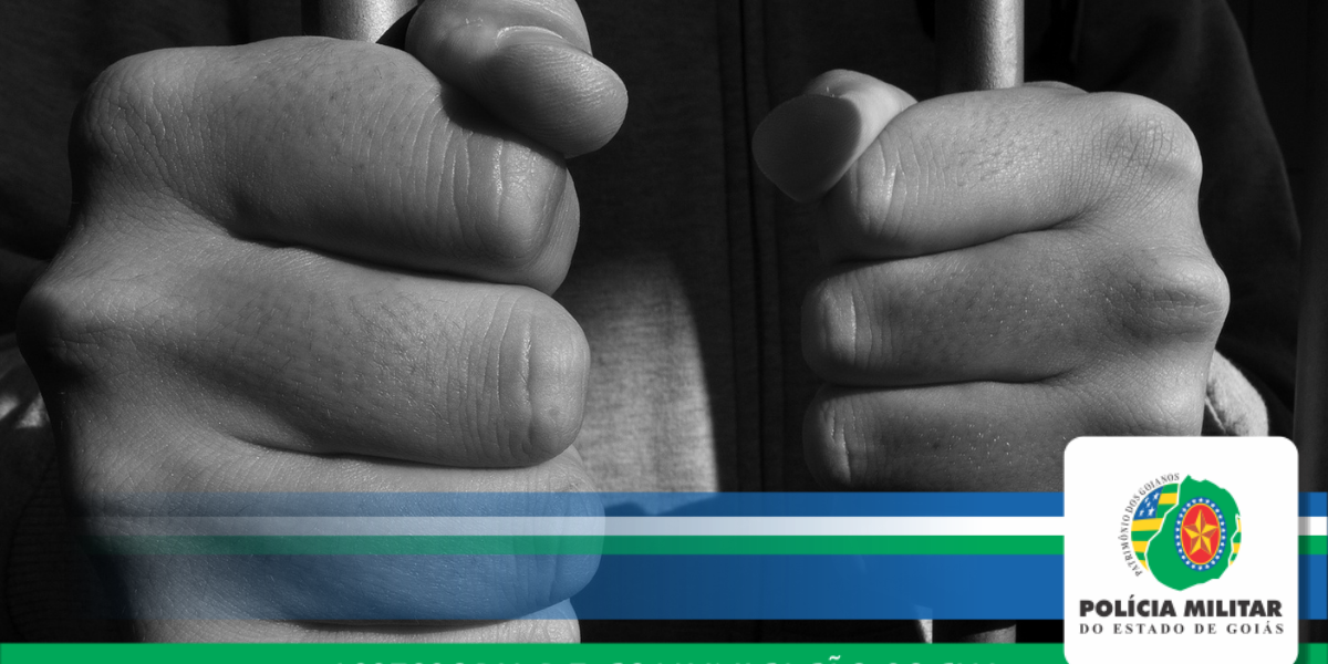 Indivíduo é preso traficando drogas dentro de condomínio, no setor Vila São João, em Goiânia-GO