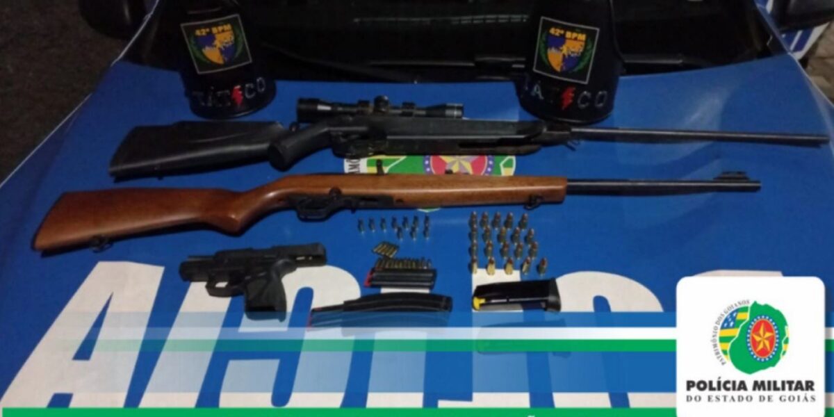 Homem é preso com arma na cintura, durante abordagem policial