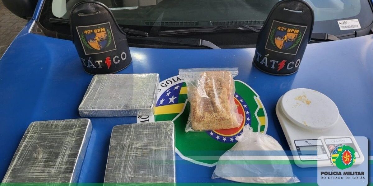 42º BPM prende traficante após abordagem em Trindade