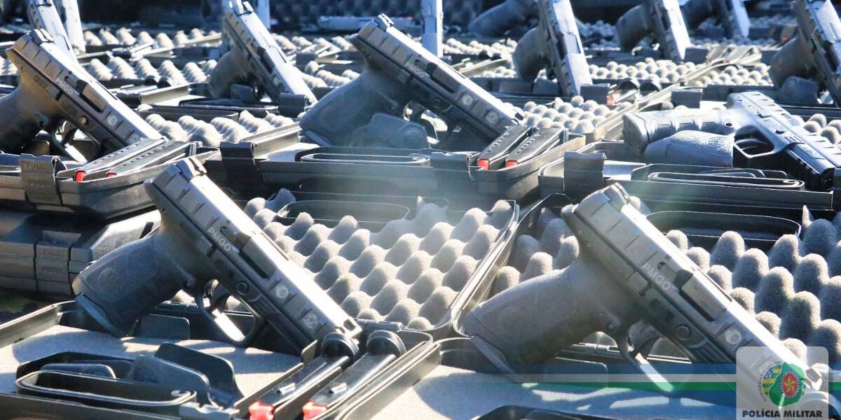 PMGO recebe novos armamentos, equipamentos e viaturas