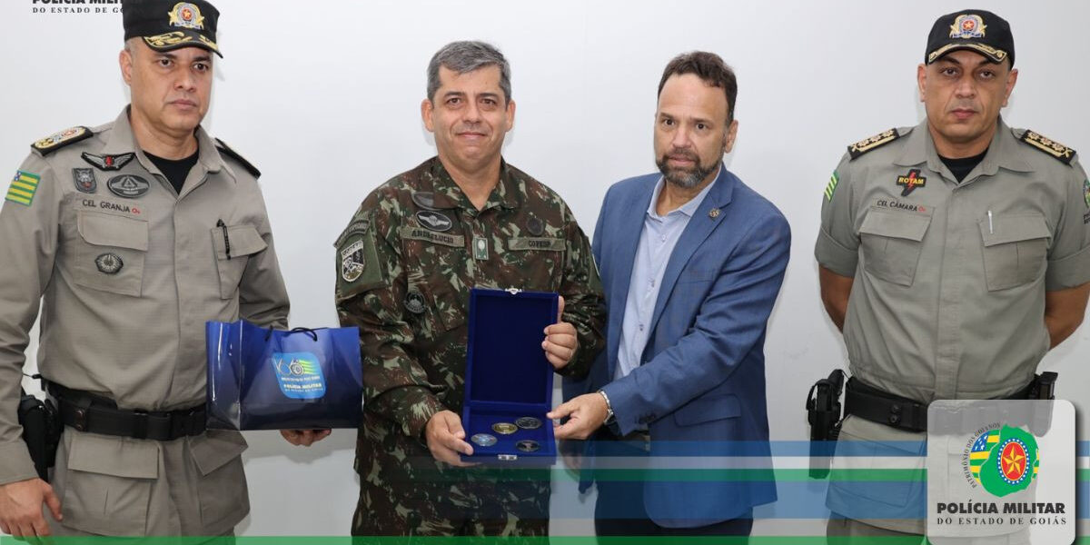 PMGO recebe a visita do Comandante de Operações Especiais do Exército Brasileiro