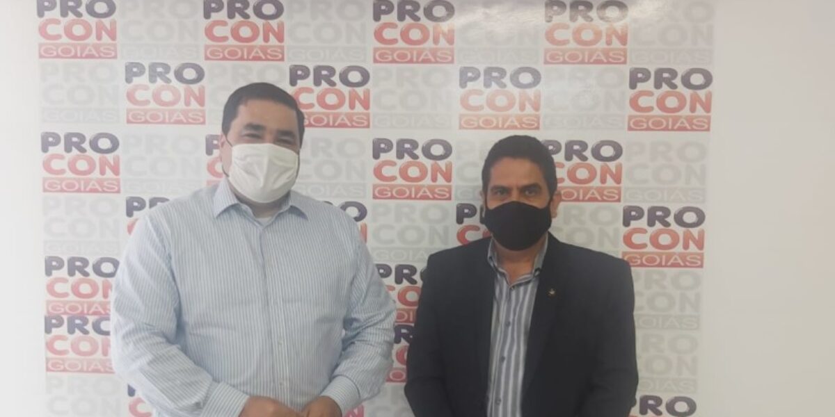 Superintendente do Procon Goiás recebe visita do diretor do Procon Jataí