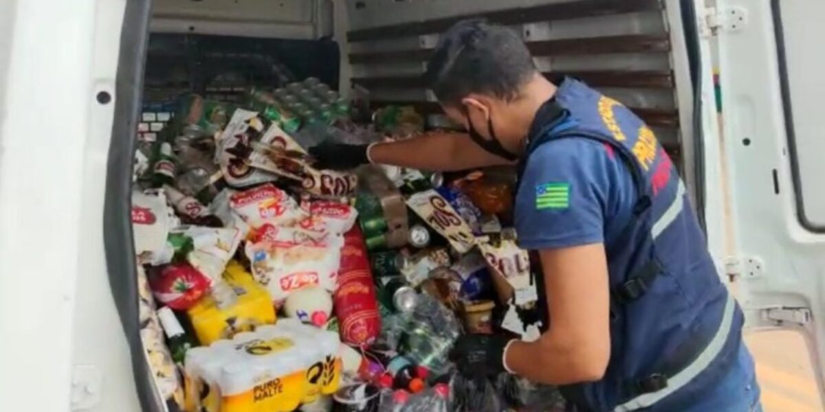 Procon Goiás apreende 1,7 tonelada de produtos vencidos em supermercado localizado em Alexânia