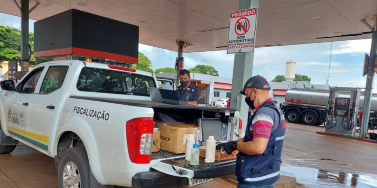 Procon Goiás realiza parceria com Procon Goiatuba para fiscalizar postos de combustíveis na cidade