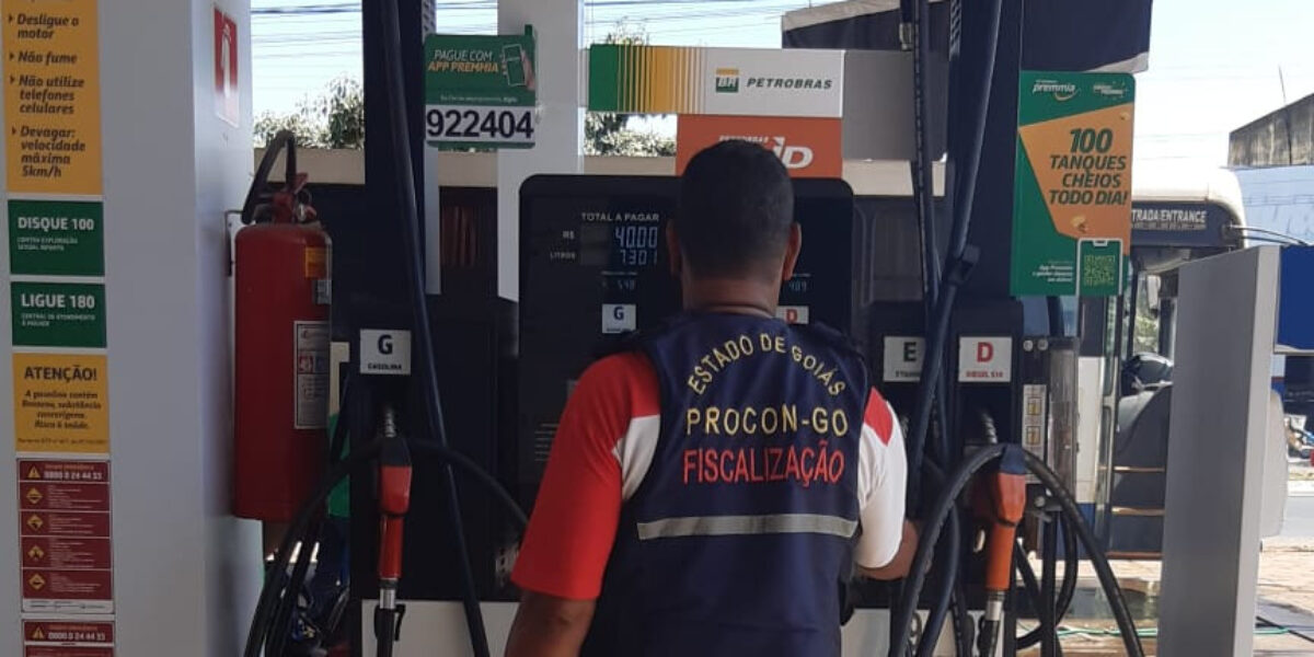 Em Goianésia, fiscais do Procon Goiás notificam 7 postos de combustíveis