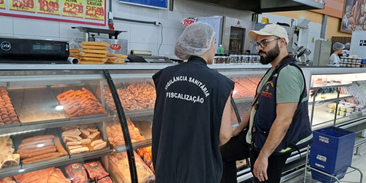 Em supermercado de Morrinhos, fiscais do Procon Goiás apreendem mais de 300 quilos de produtos impróprios para consumo