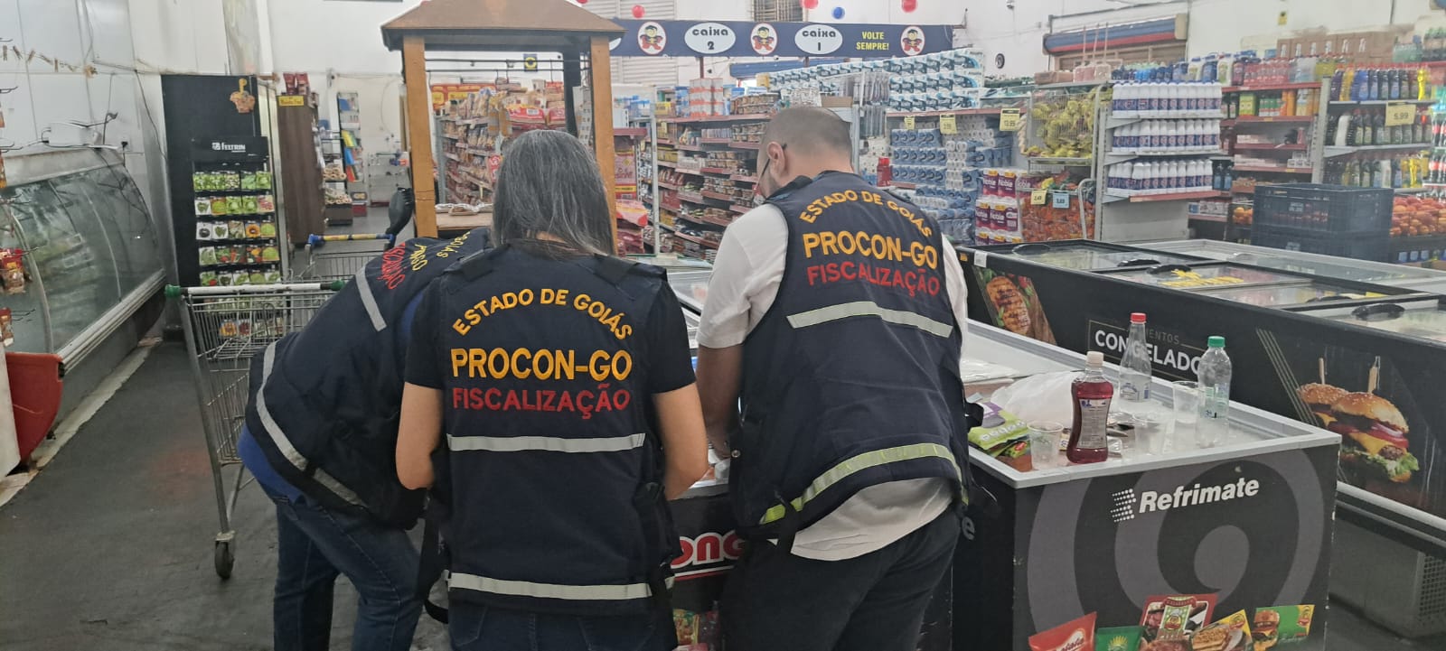 Fiscais do Procon Goiás apreendem quase 100 quilos de carnes em supermercado de Goiânia