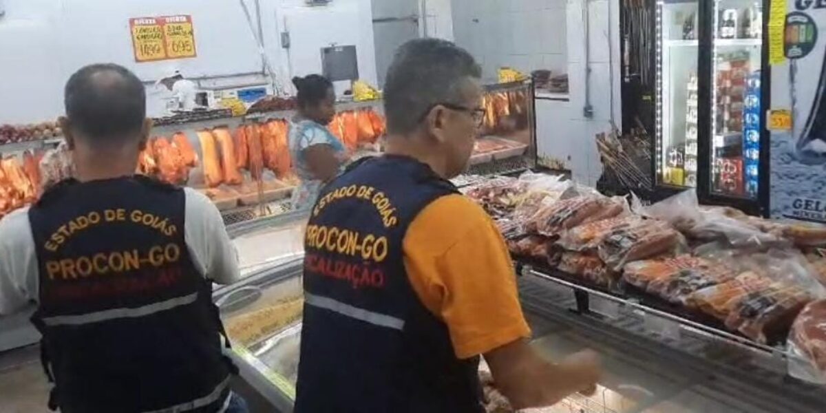 Fiscalização no interior: Procon Goiás retira mais de 200 quilos de carnes impróprias para consumo de circulação