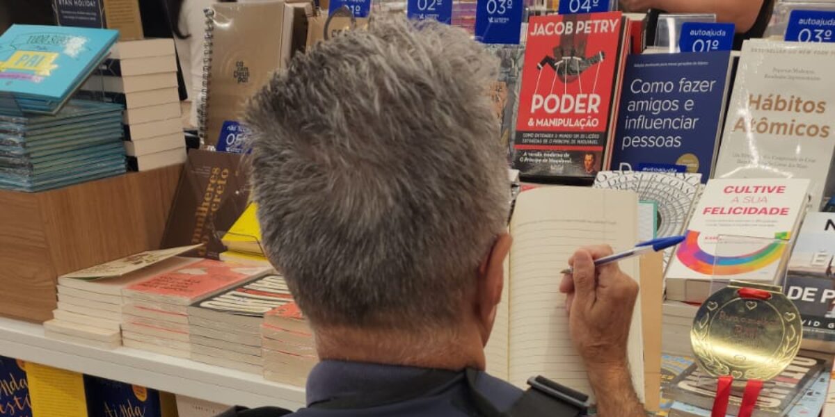 Dia dos Pais: Procon Goiás aponta variação de até 209%  em  preços dos presentes