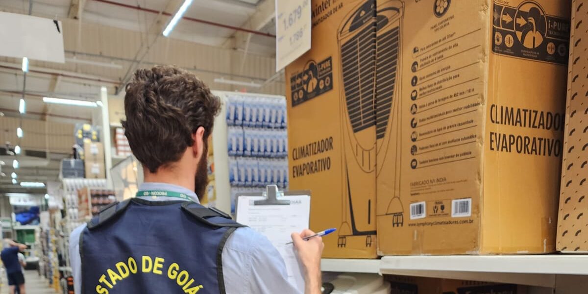 Procon Goiás encontra variação de até 162% nos preços de produtos para aliviar o calor